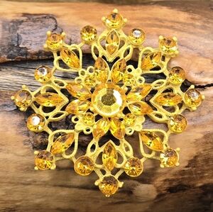 Large Sunburst Brooch Yellow Metal Glass Amber Colored Stones Vintage